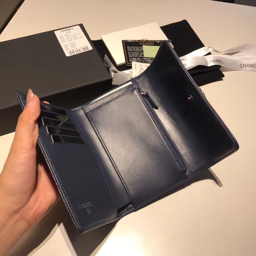 샤넬지갑 양가죽 은장 15CM AS87099