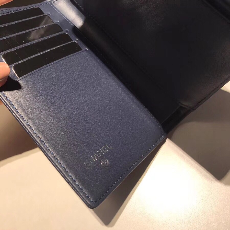 샤넬지갑 양가죽 은장 15CM AS87099