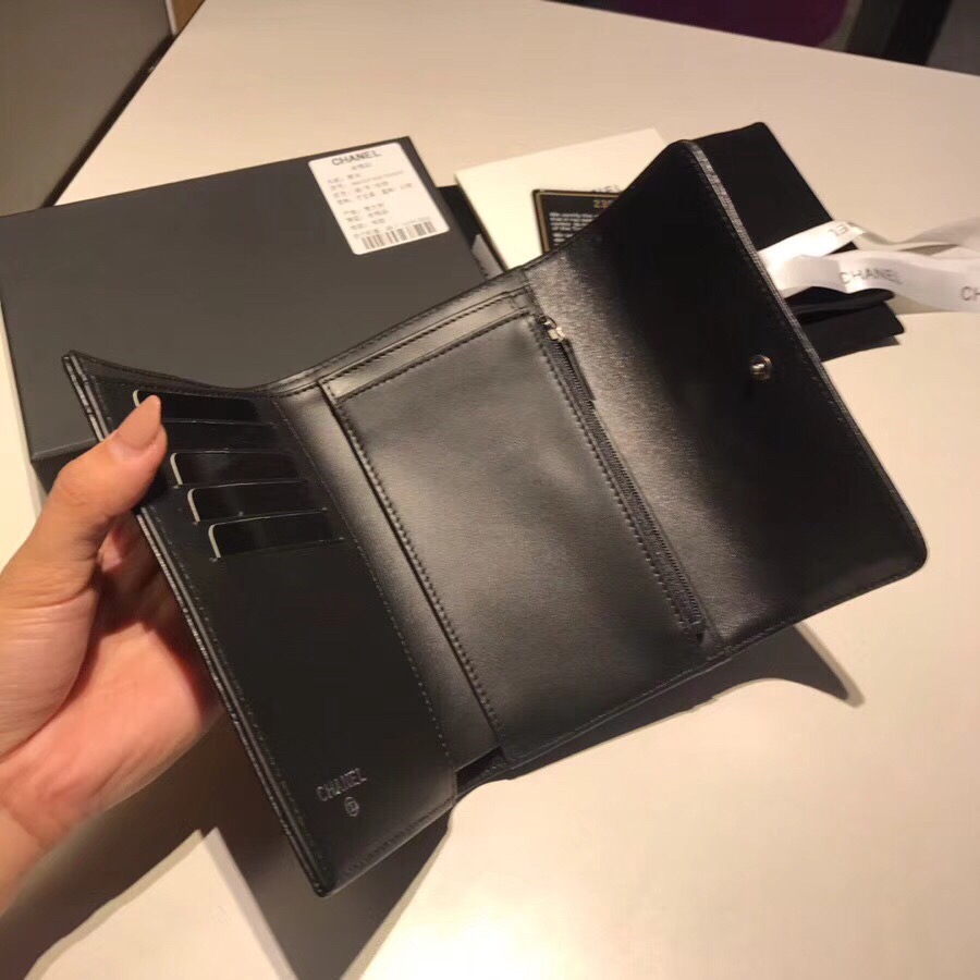 샤넬지갑 양가죽 은장 15CM AS87099