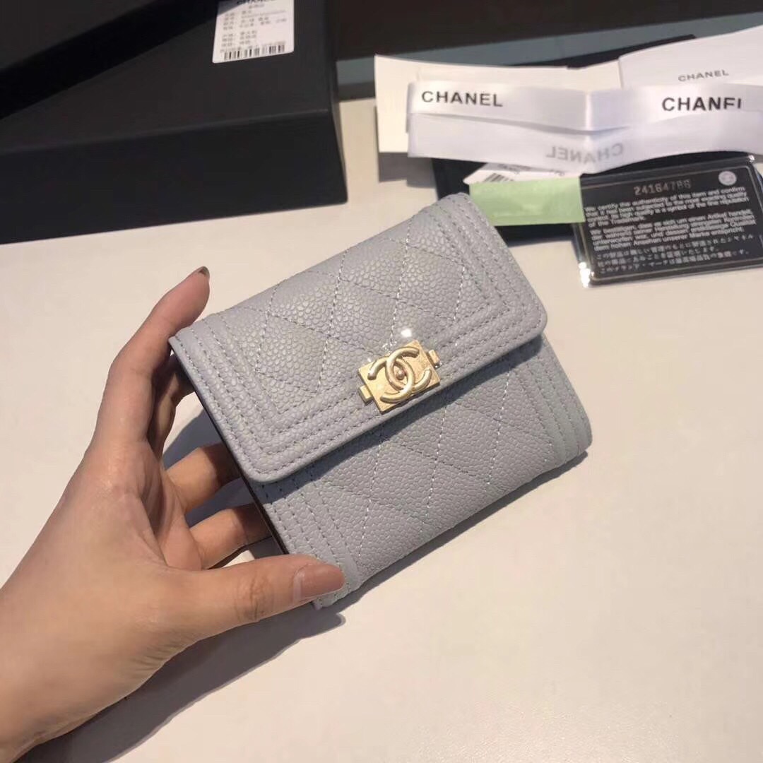 샤넬 LEBOY 지갑 케비어 금장 AS87088