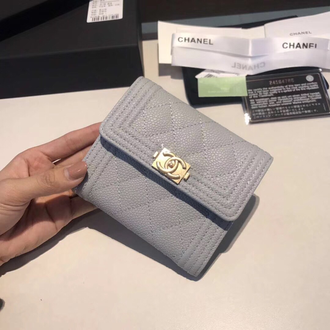 샤넬 LEBOY 지갑 케비어 금장 AS87088