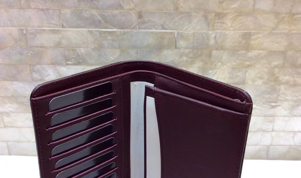 샤넬장지갑 캐비어 금장 18.5CM AS305218