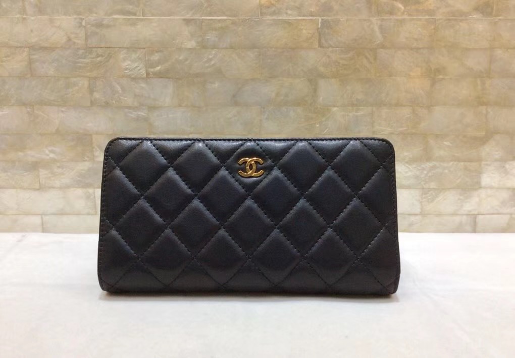 샤넬장지갑 양가죽 금장 18.5CM AS305216