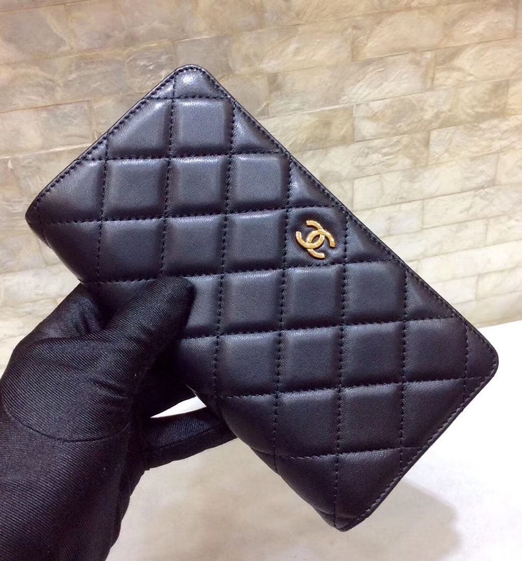 샤넬장지갑 양가죽 금장 18.5CM AS305216