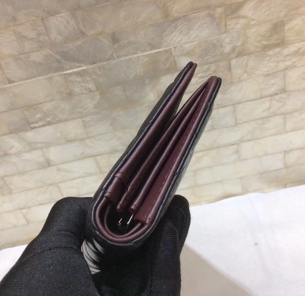 샤넬장지갑 양가죽 은장 18.5CM AS305215