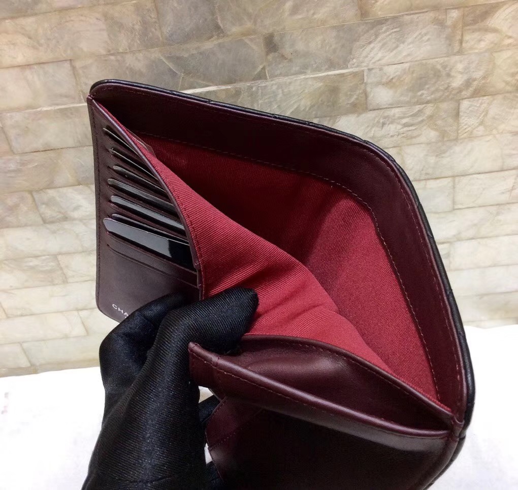 샤넬장지갑 양가죽 은장 18.5CM AS305215