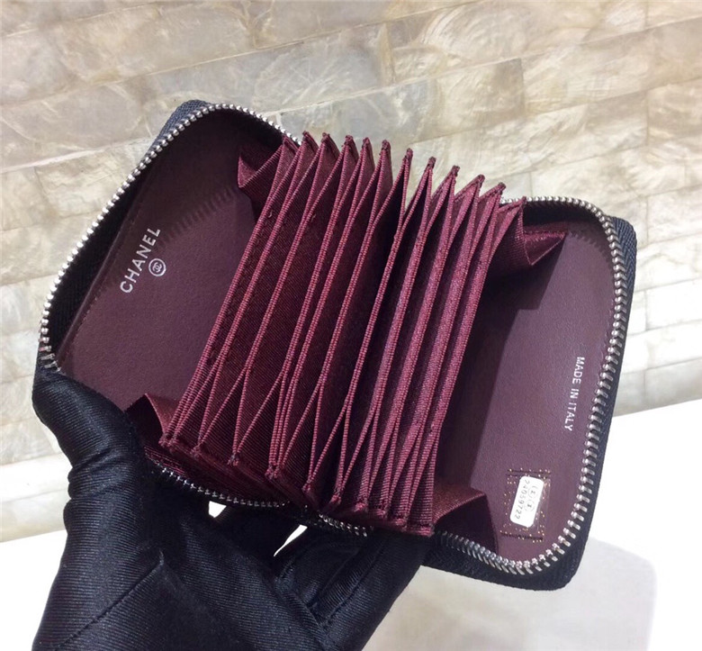 샤넬 캐비어 카드지갑 신상 AS36521