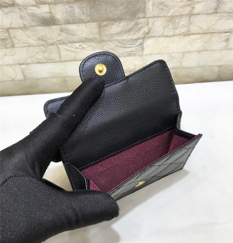 샤넬 케비어 금장 지갑 C84401