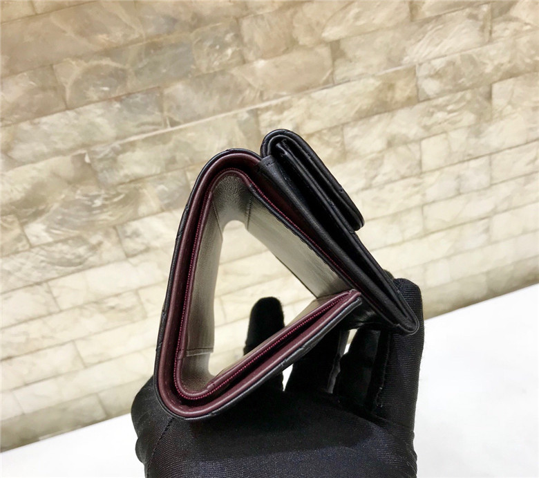 샤넬 램스킨 은장 지갑 C84401