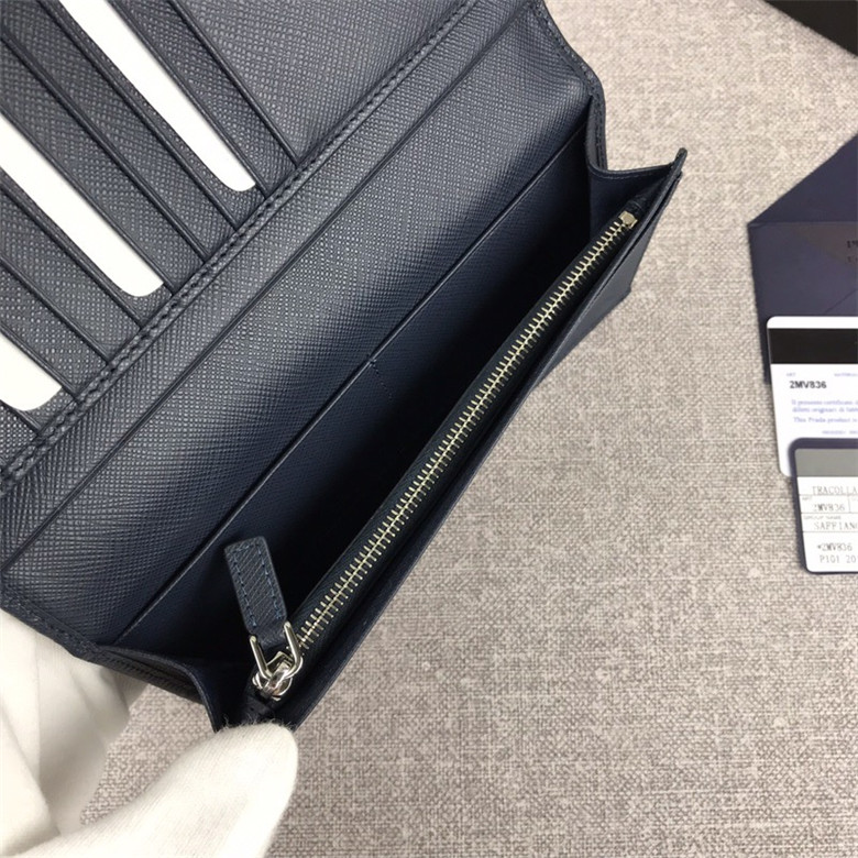 프라다 장지갑 신상 P1050