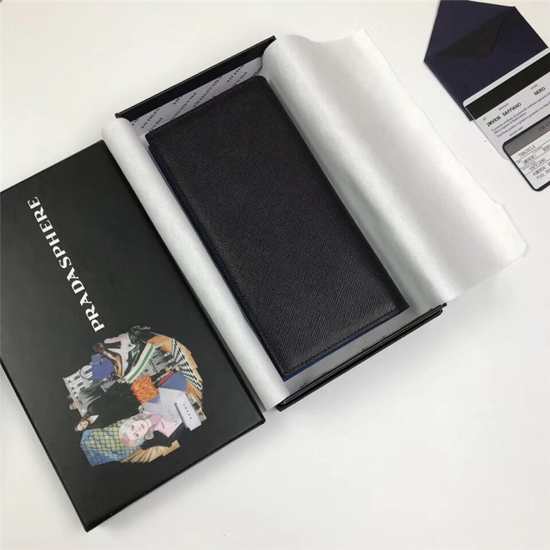 프라다  장지갑 ML836 신상