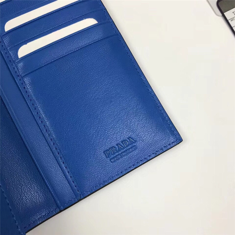 프라다  장지갑 ML836 신상
