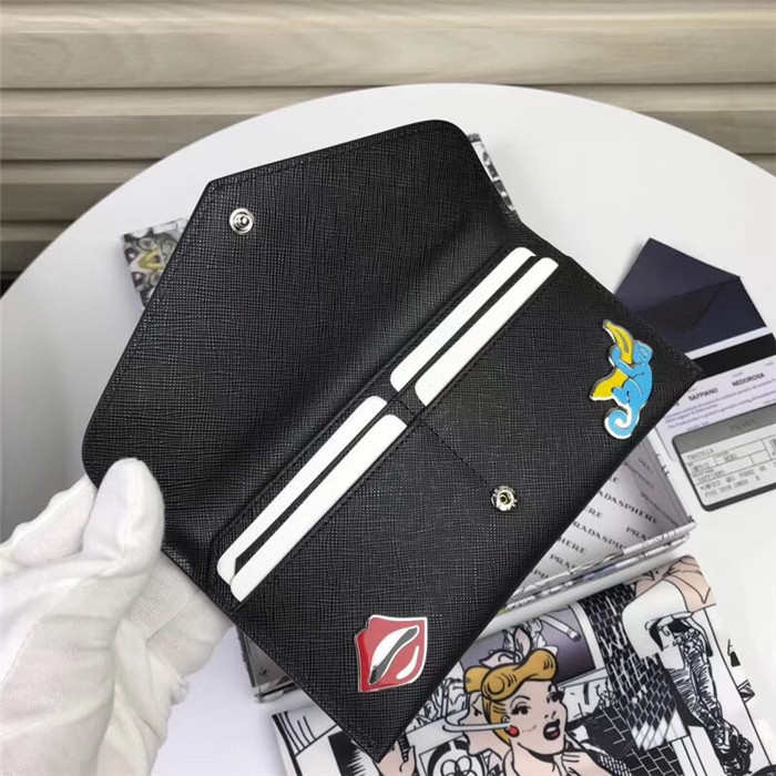 프라다 여성용 장지갑 1MF012 신상