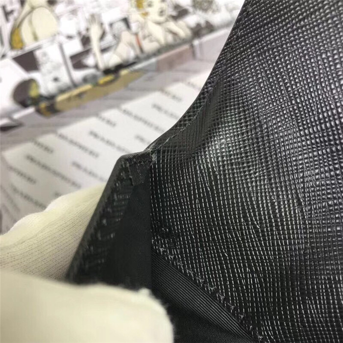 프라다 여성용 장지갑 1MF012 신상