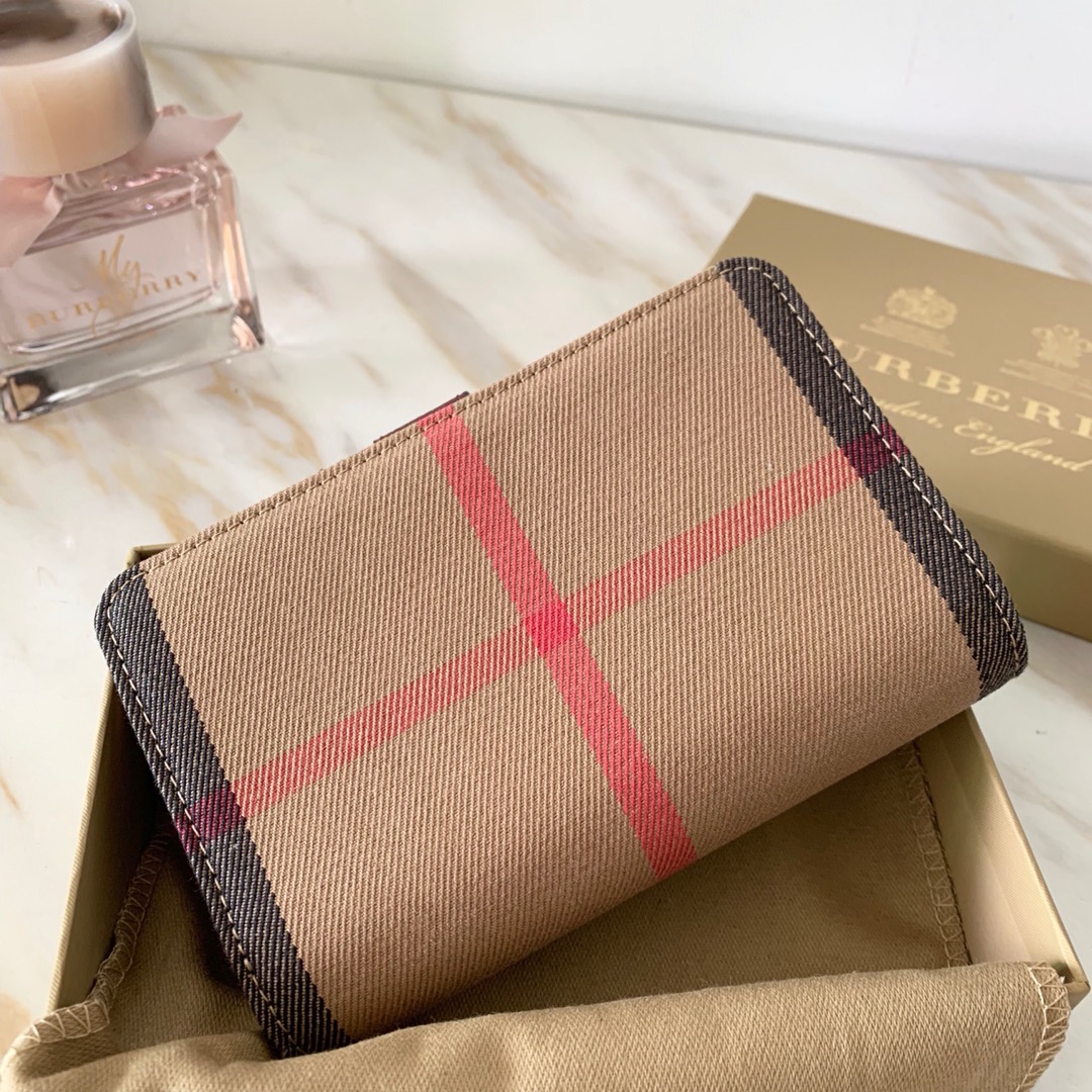 버버리 지갑신상 B31005-3