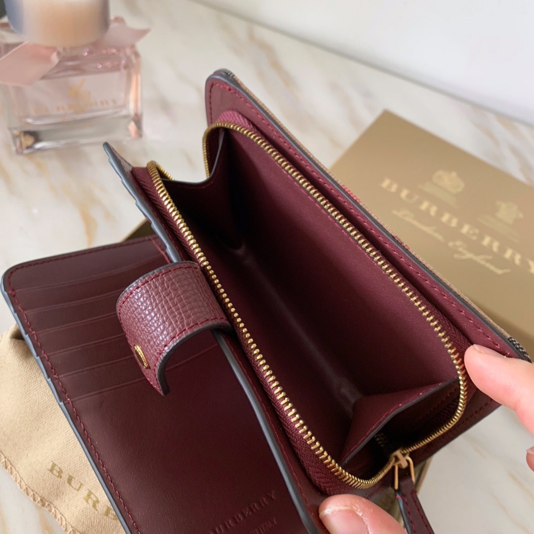 버버리 지갑신상 B31005-3