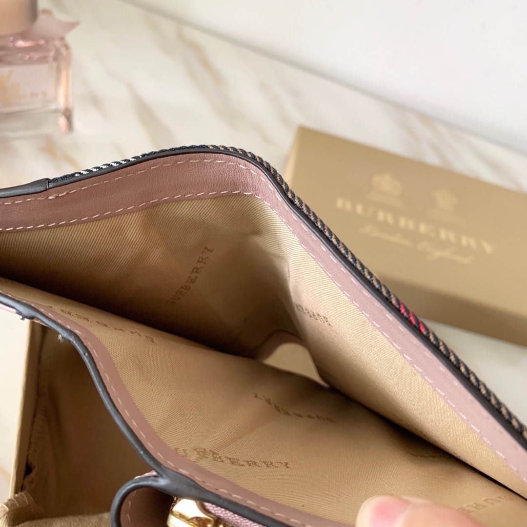 버버리 지갑 신상 B31005-1