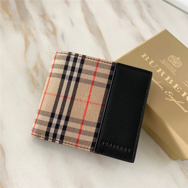 버버리 반지갑 신상 B63633