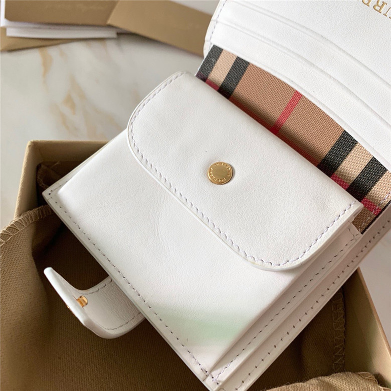 버버리 지갑  신상 B50140-1