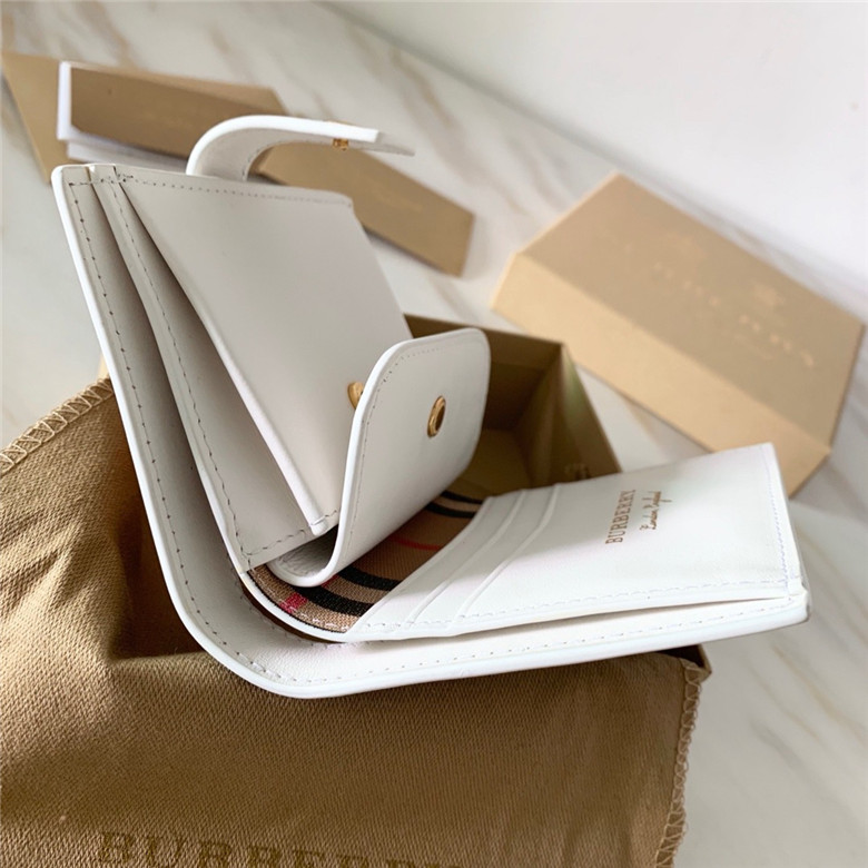 버버리 지갑  신상 B50140-1