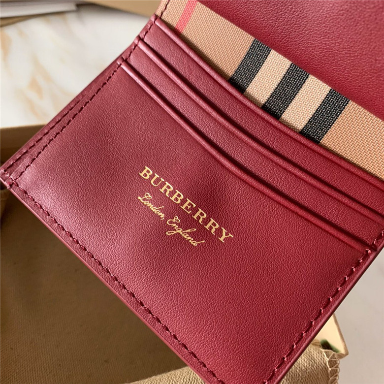 버버리 지갑  신상 B50140-1