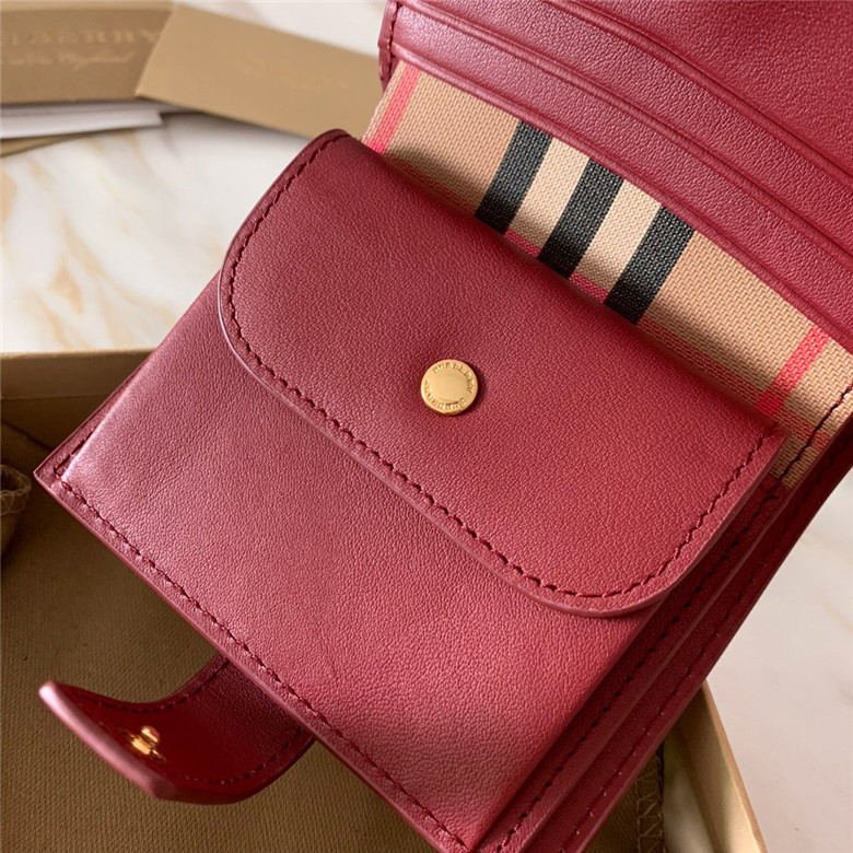 버버리 지갑  신상 B50140-1