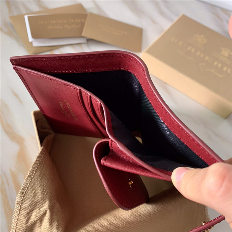 버버리 지갑  신상 B50140-1