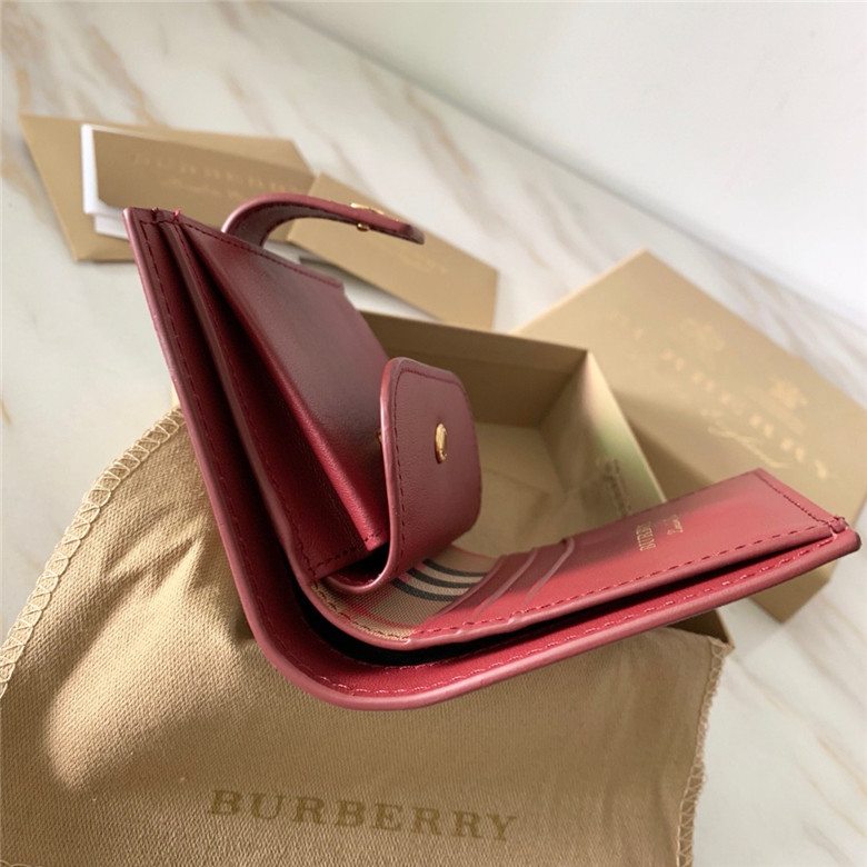 버버리 지갑  신상 B50140-1