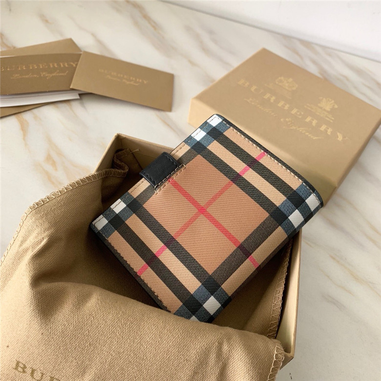 버버리 지갑  신상 B50140-1