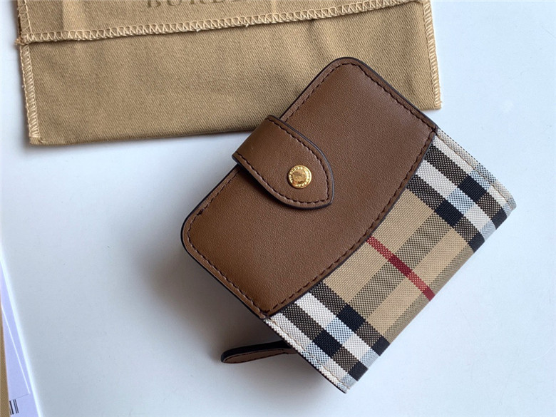 버버리 지갑 B1818-1 신상