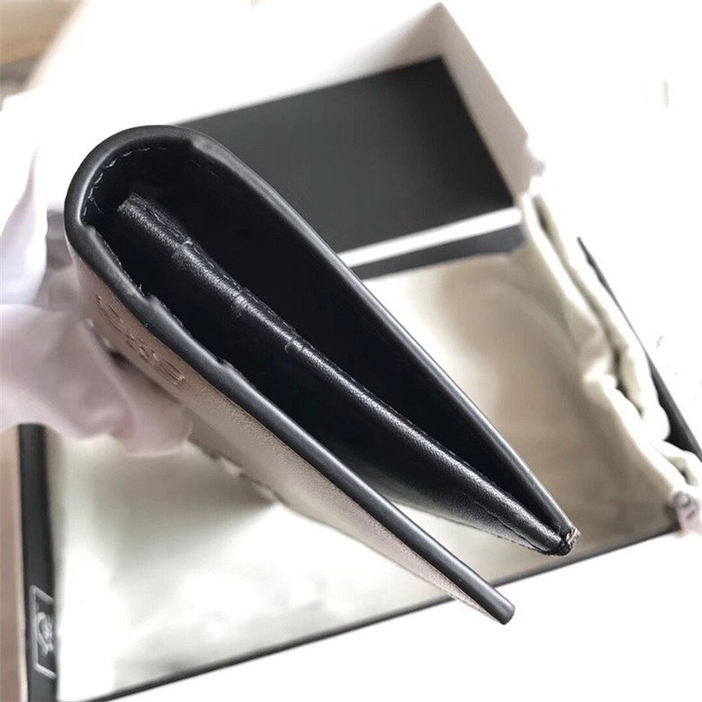 로에베 LONG Horizontal 지갑 L3044