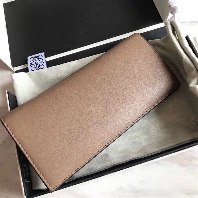 로에베 LONG Horizontal 지갑 L3044