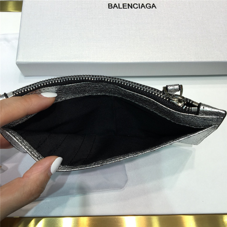 발렌시아가 롱 카드지갑 신상 B6544