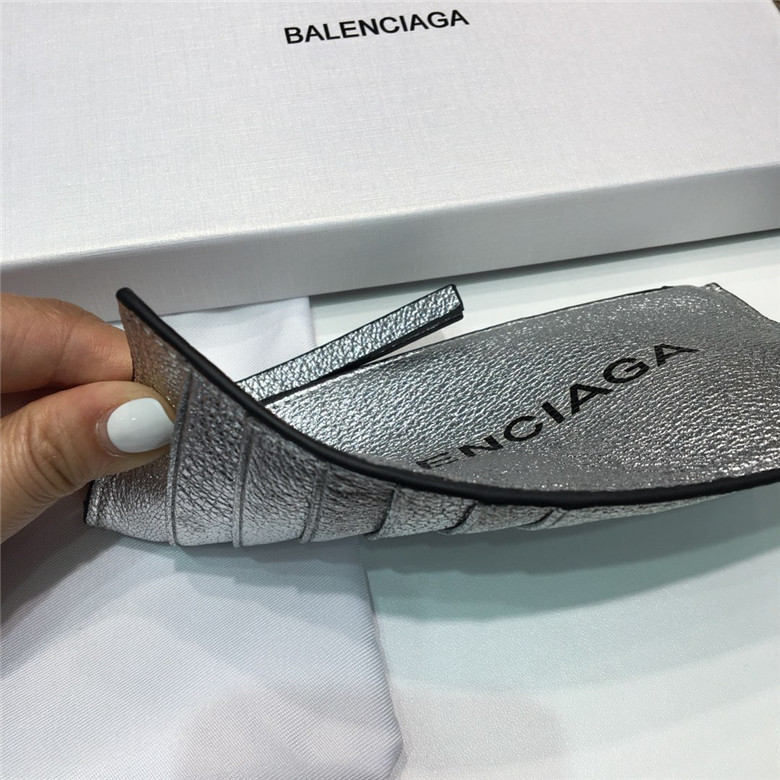 발렌시아가 롱 카드지갑 신상 B6544