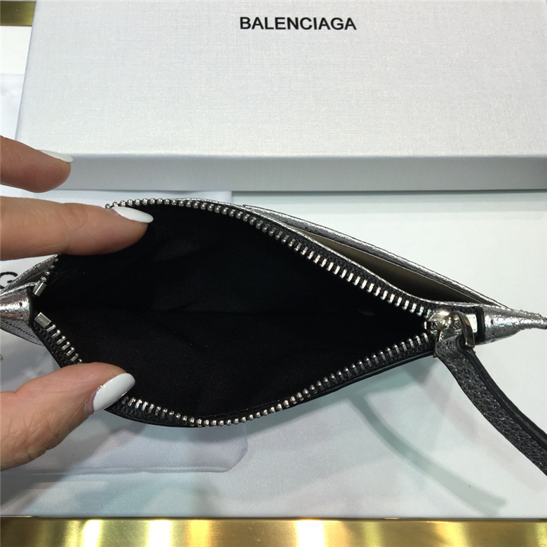 발렌시아가 롱 카드지갑 신상 B6544