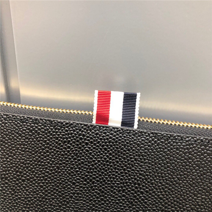 톰브라운 지퍼 장지갑 TB108206