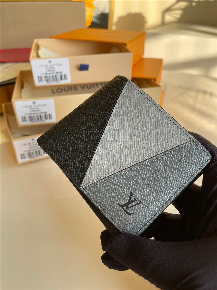  LOUIS VUITTON 루이비통 타이가 슬렌더 월릿 M63261