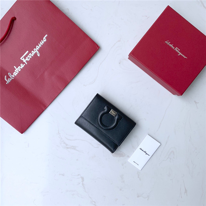 Ferragamo  페레가모 3단 지갑