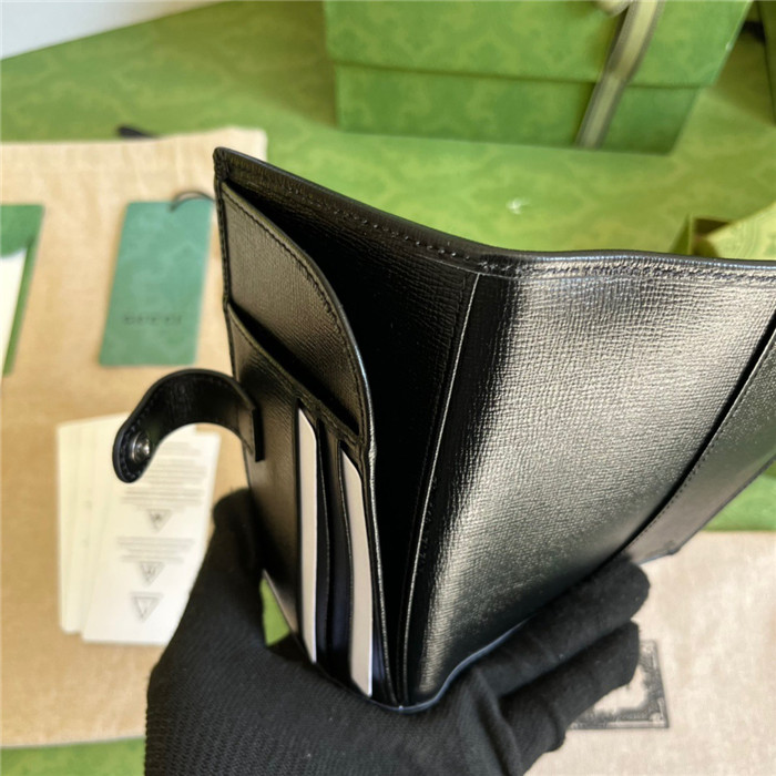 Gucci 구찌 인터로킹 GG 여권 케이스지갑 724562