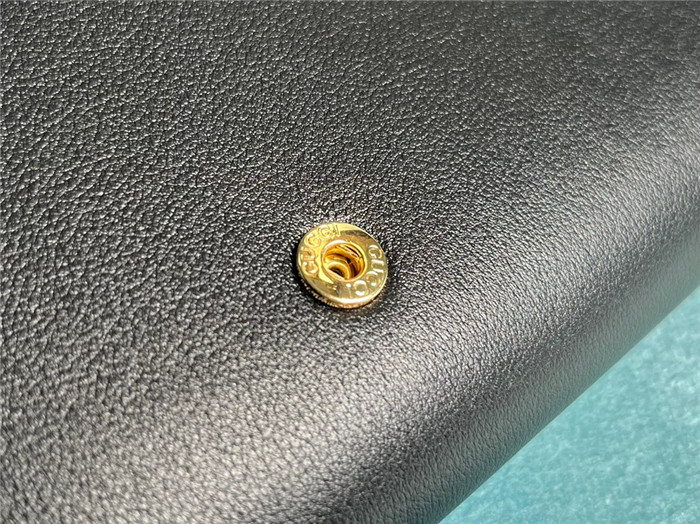 GUCCi 구찌 블론디 체인 장지갑 725215