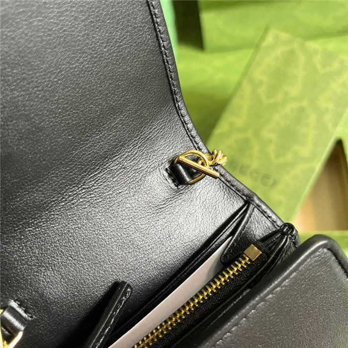 GUCCI  구찌 블론디 미디엄 체인 지갑 725219