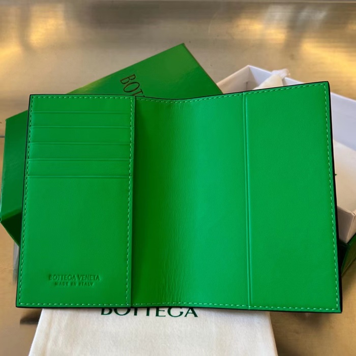 Bottega Veneta 보테가베네타 인트레치아토 여권지갑
