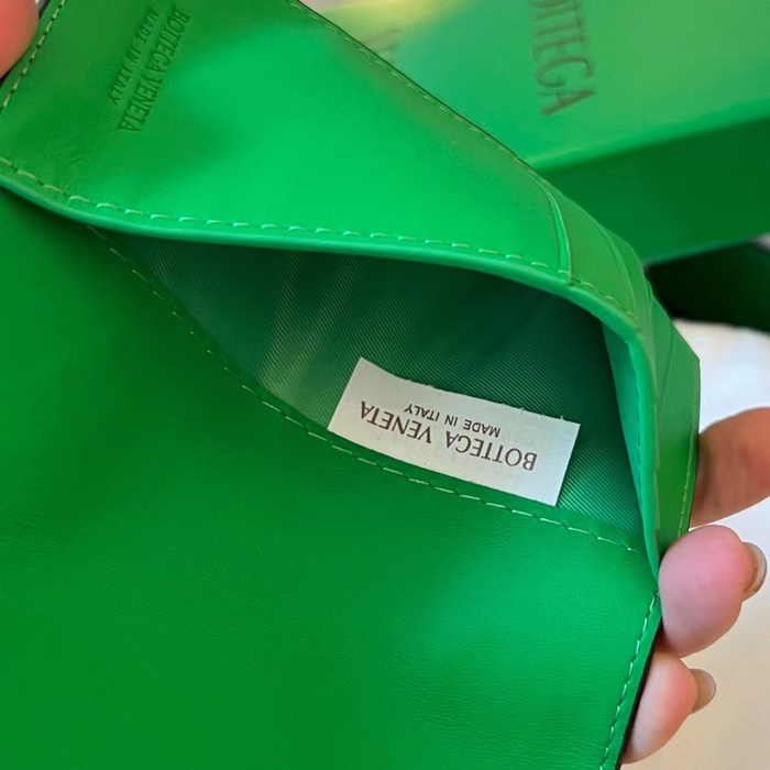 Bottega Veneta 보테가베네타 인트레치아토 여권지갑