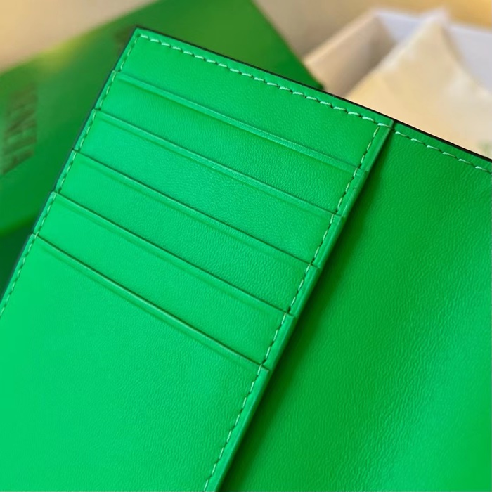 Bottega Veneta 보테가베네타 인트레치아토 여권지갑