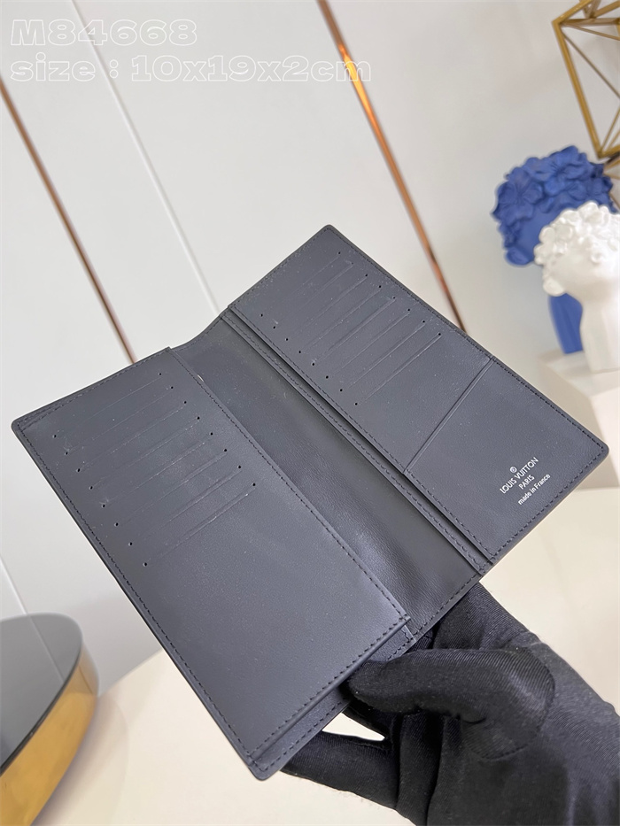 LOUIS VUITTON 루이비통 장지갑 M84668 2024/신상