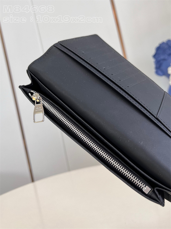 LOUIS VUITTON 루이비통 장지갑 M84668 2024/신상
