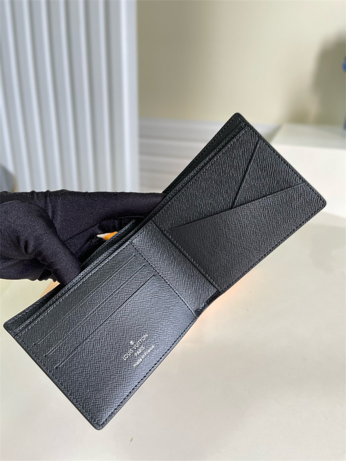 LOUIS VUITTON 루이비통 멀티플 반지갑 M60895 2024/신상