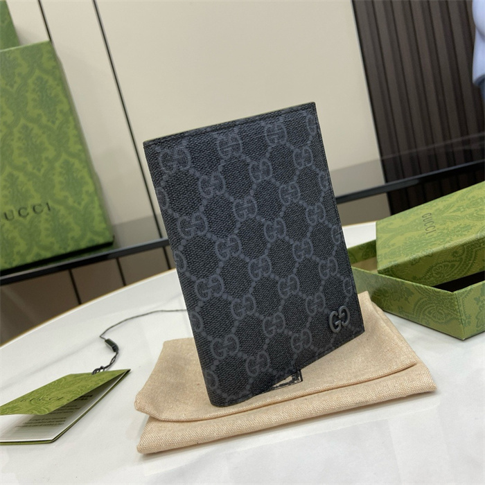 GUCCI 구찌 GG 슈프림 여권지갑 795229 2024/신상