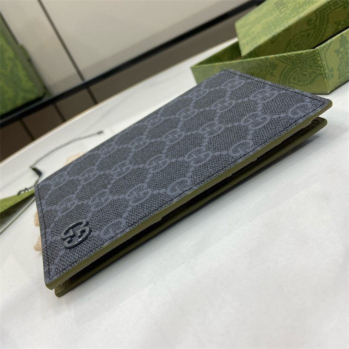 GUCCI 구찌 GG 슈프림 여권지갑 795229 2024/신상