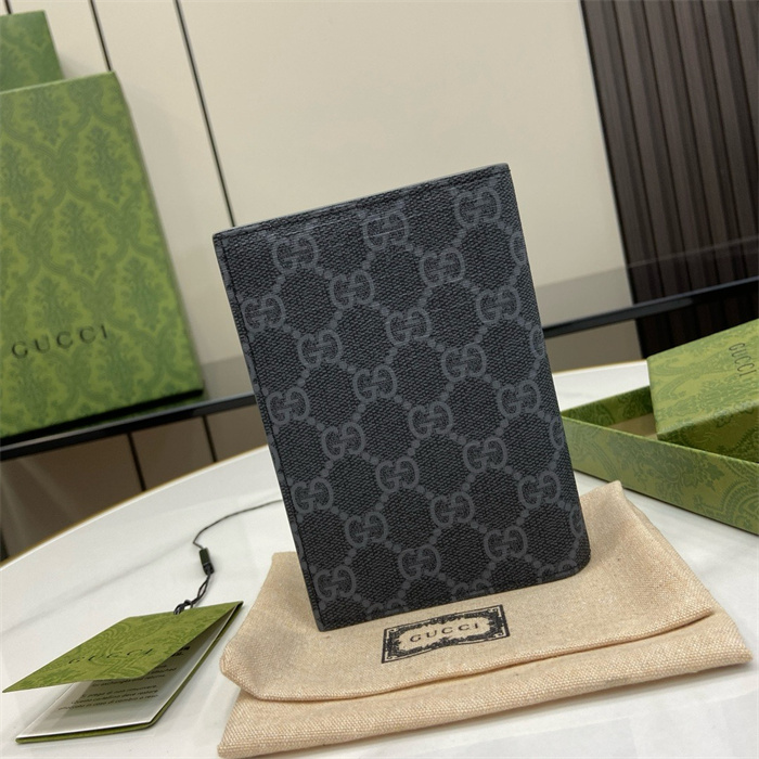 GUCCI 구찌 GG 슈프림 여권지갑 795229 2024/신상